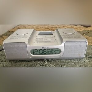 iHome Silver Portable Speaker System